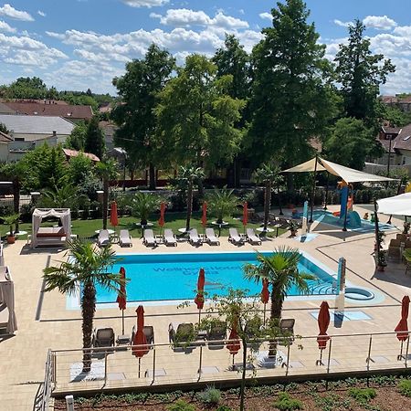 Wellness Hotel Дьюла Екстер'єр фото