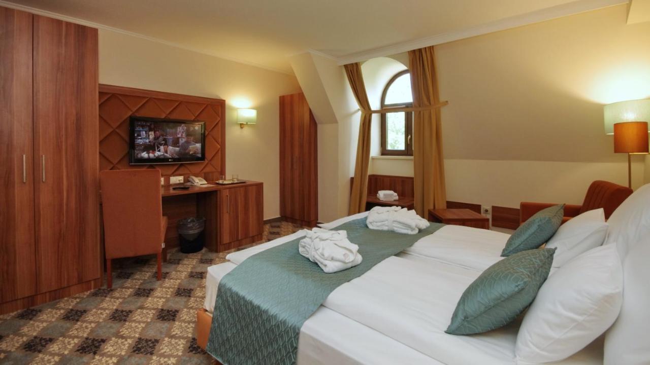 Wellness Hotel Дьюла Екстер'єр фото