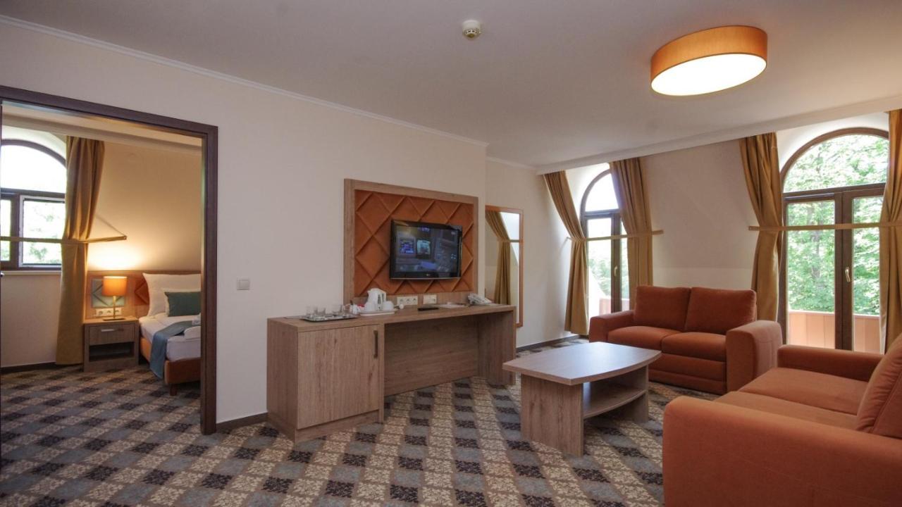 Wellness Hotel Дьюла Екстер'єр фото