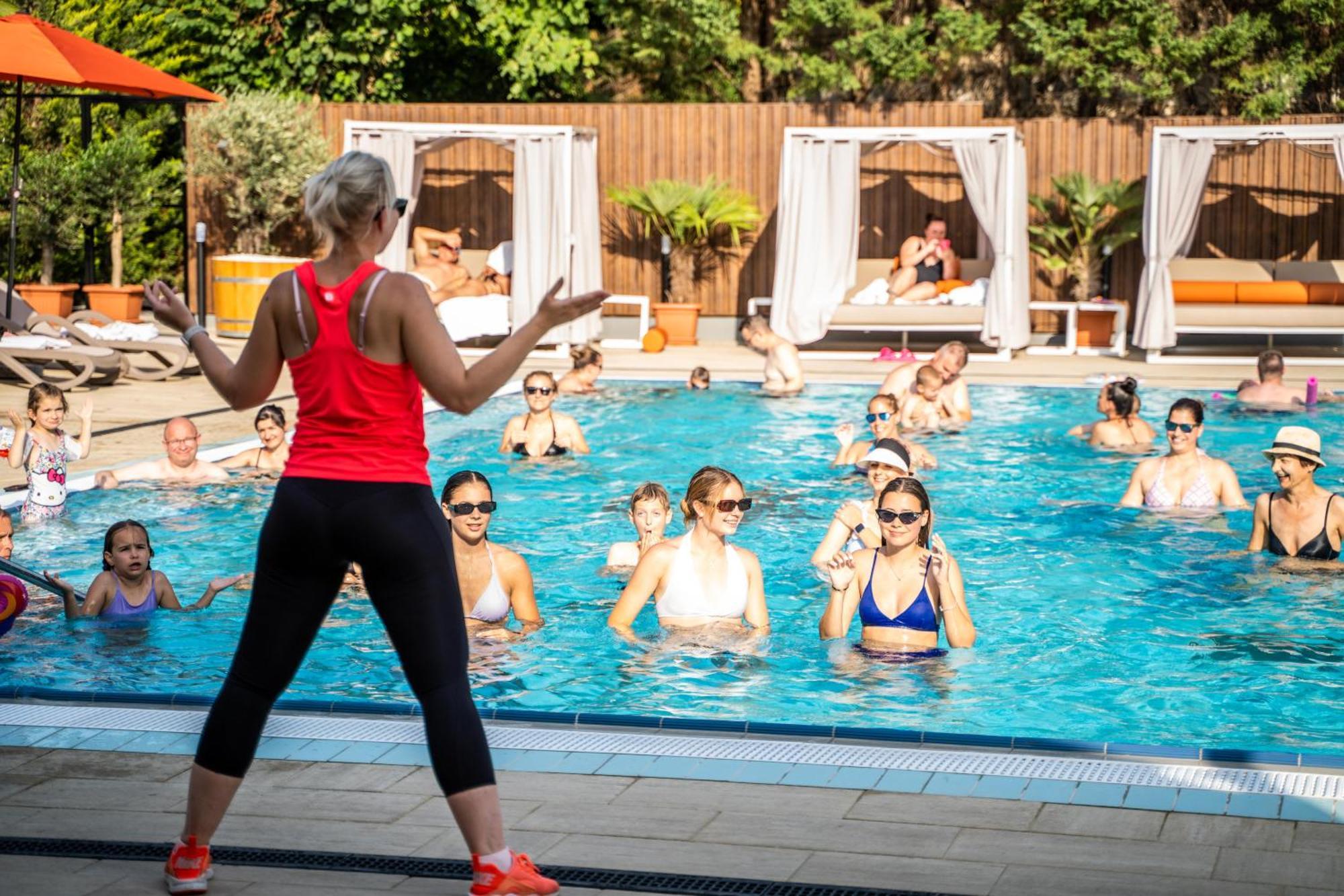 Wellness Hotel Дьюла Екстер'єр фото