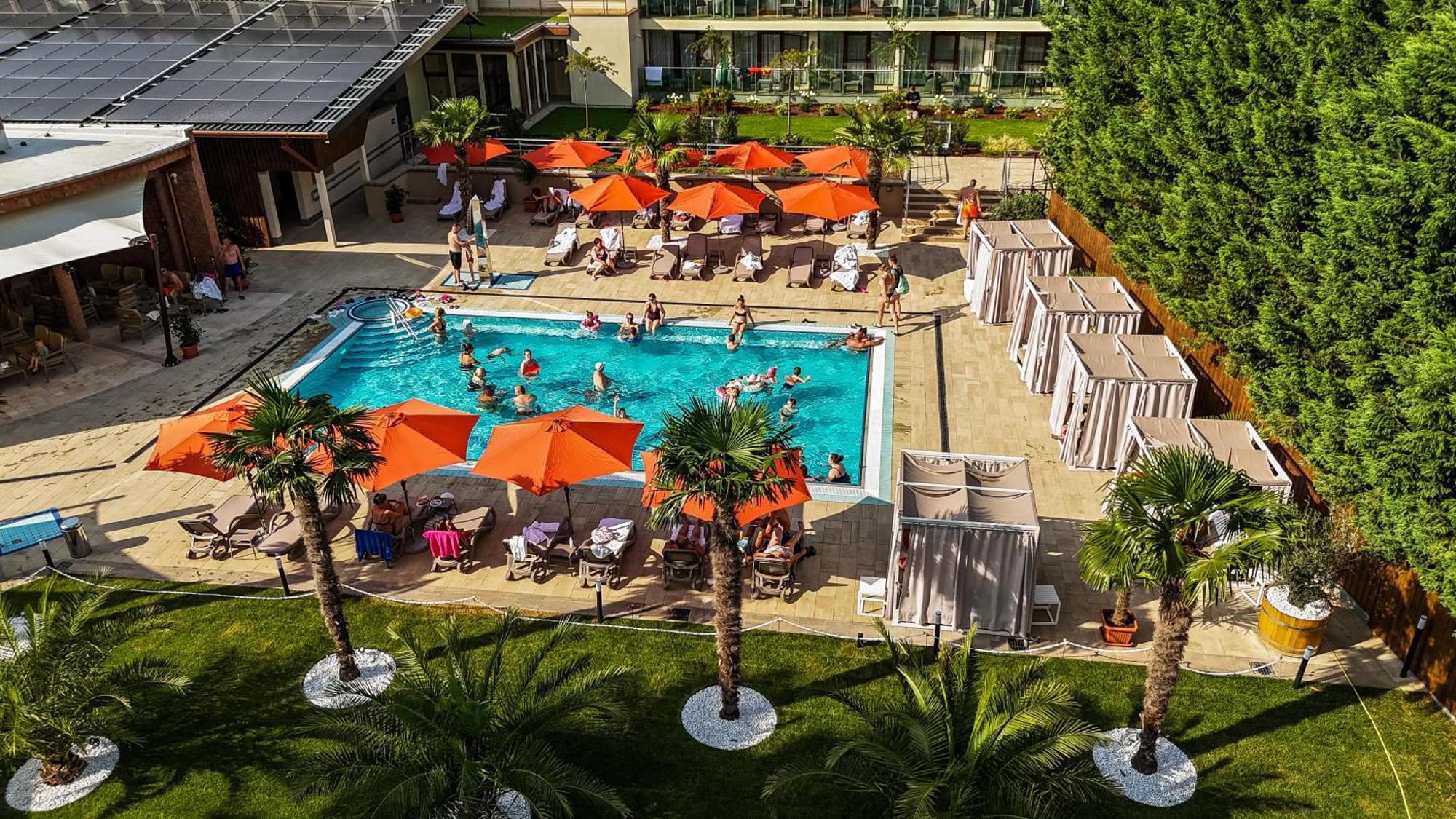 Wellness Hotel Дьюла Екстер'єр фото