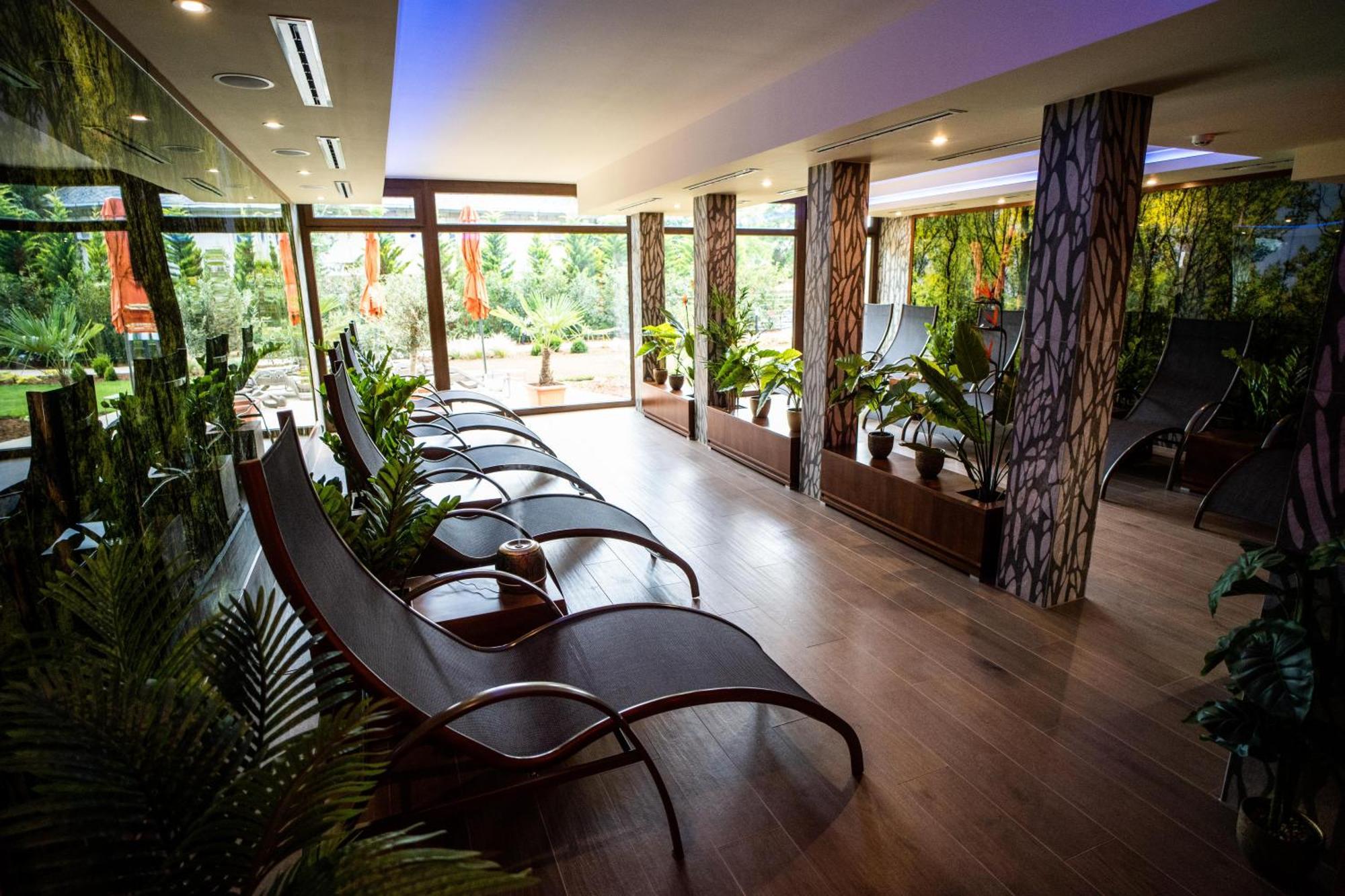 Wellness Hotel Дьюла Екстер'єр фото
