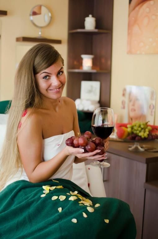 Wellness Hotel Дьюла Екстер'єр фото