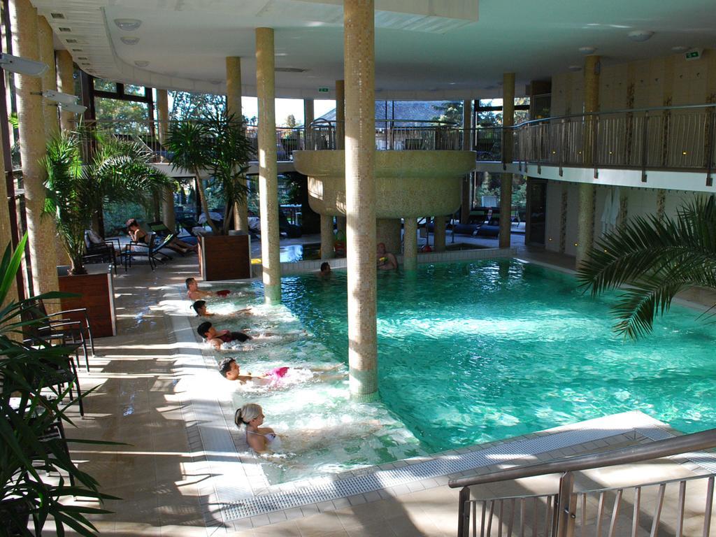 Wellness Hotel Дьюла Екстер'єр фото